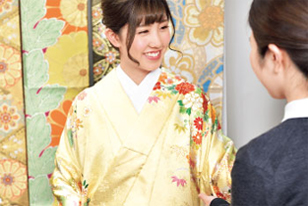 20歳のお祝いは振袖で